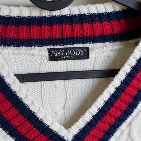 Sweater - Picture 2 of 3